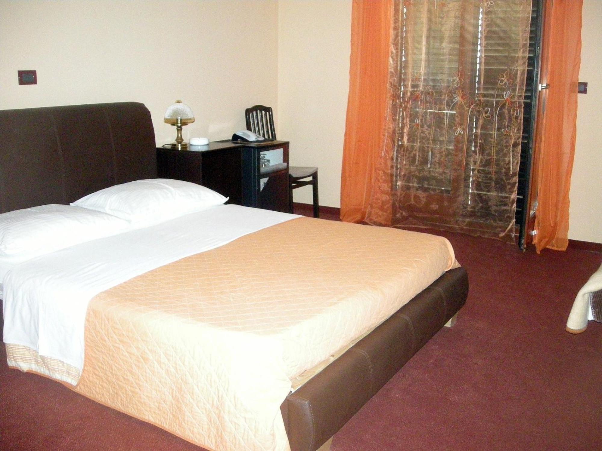 Hotel Zephyr - Plovanija Buje Zimmer foto